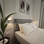 Envogue Living * Larissa