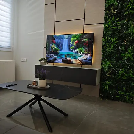 Envogue Living * Larissa