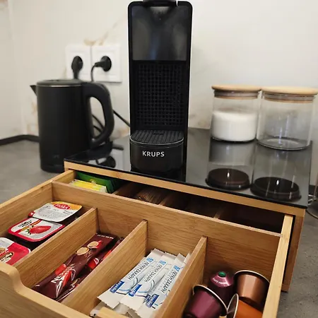 Envogue Living * Larissa