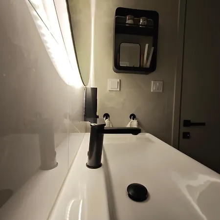 Envogue Living * Larissa