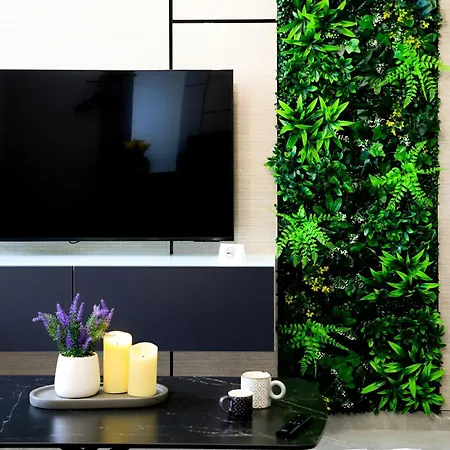 Envogue Living Larissa